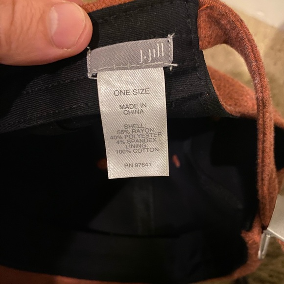 J.Jill Hat, Burnt Orange, Excellent Condition (Wool-like Material) - Picture 5 of 5